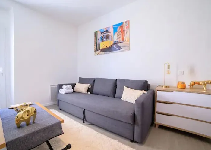 Superb With Terrace, Calm And Tranquility Apartment *