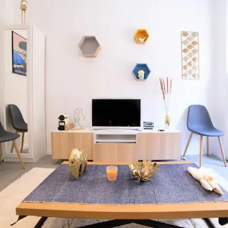 Superb With Terrace, Calm And Tranquility Apartament *